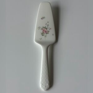 Delicate White Porcelain Pie Cake Server with Pink Floral Motif